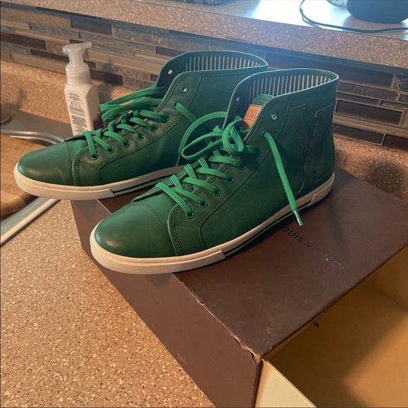 Green 10.5 Lui sneaks - Picture 7 of 9